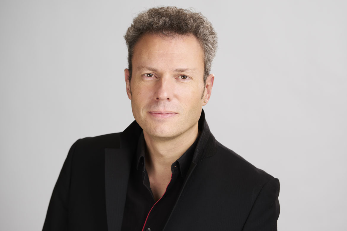 SIMON GAUDENZ conductor